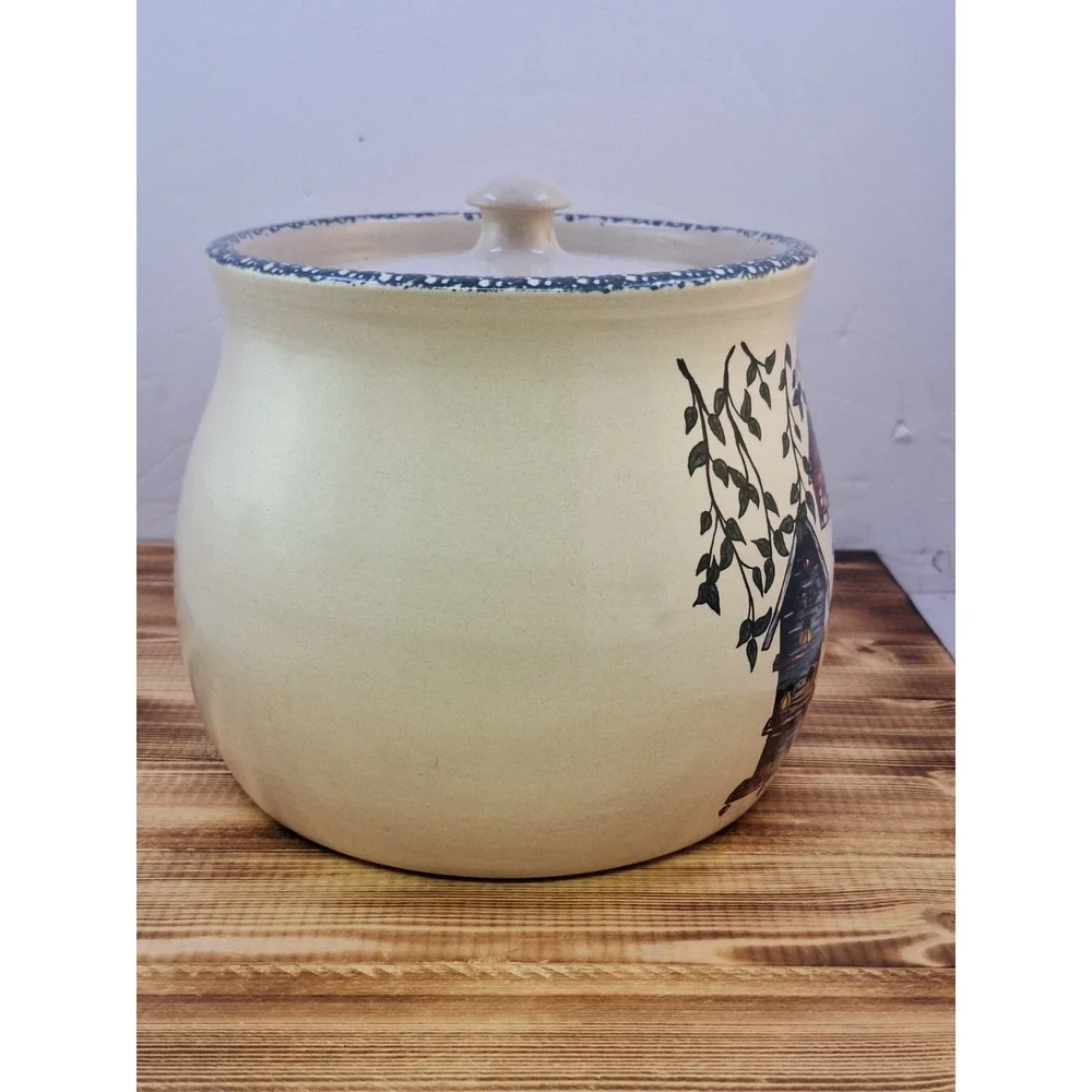 2000 Home And Garden Party Stoneware Cookie Jar/Bean Pot‎ with Lid Birdhouse